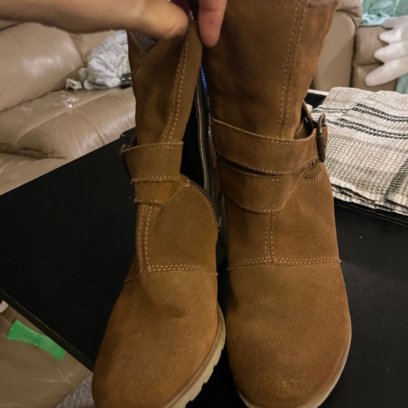 Brown heeled boots size 9 - Picture 3 of 3